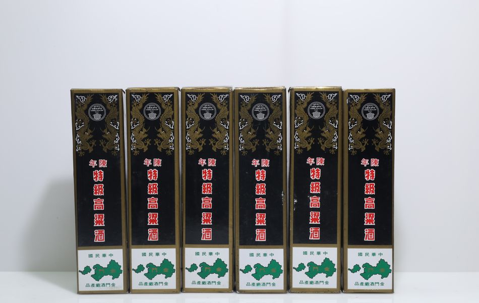 民國92年 黑金剛 陳年特級高粱酒