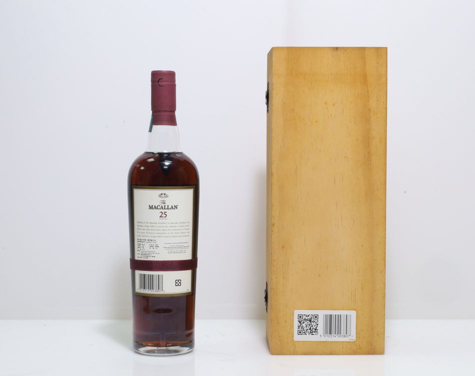 Macallan 25 Years Old Sherry Oak