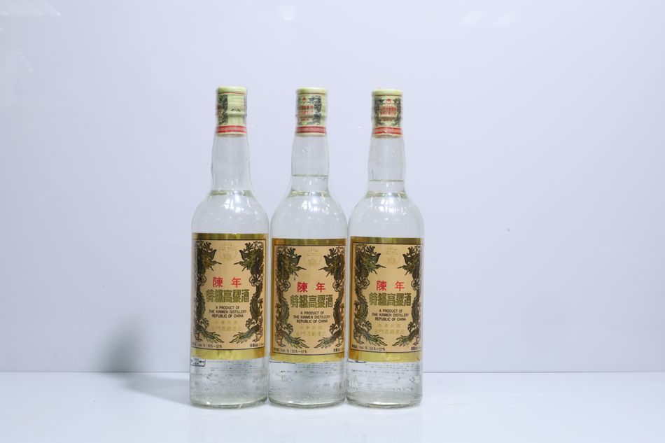 民國87年 黑金剛 陳年特級高粱酒