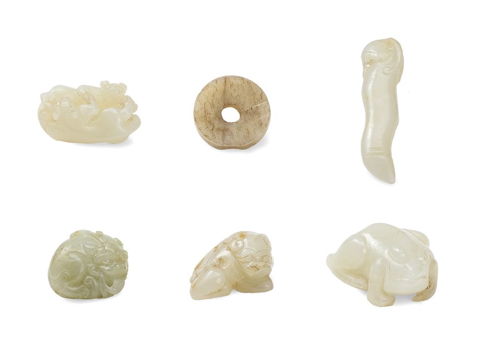 18/19世紀 白玉玉飾及玉環（六件一組）

白玉雙獾
玉環
白玉羊首觿形珮
青白玉瑞獸
白玉瑞獸
白玉蟾蜍
