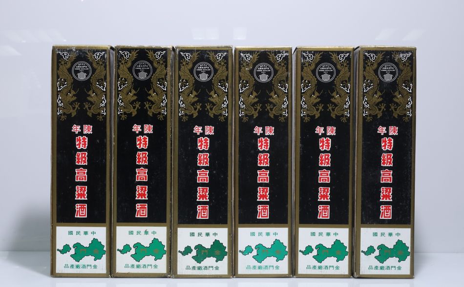 民國74年 黑金剛 陳年特級高粱酒