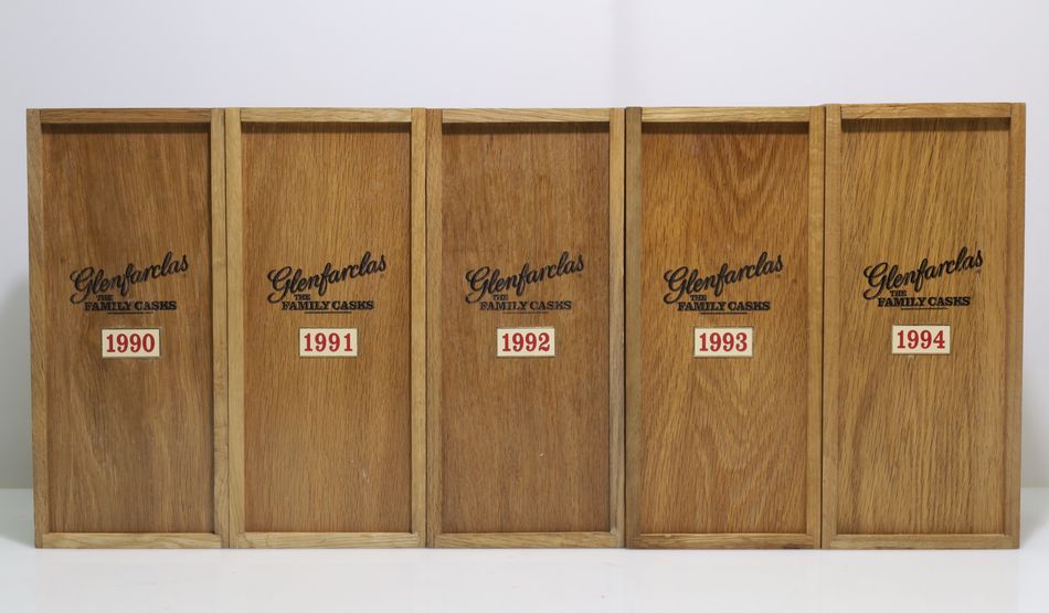 Glenfarclas Family Casks 1952 - 1994 松木盒
