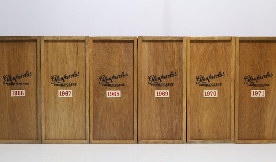 Glenfarclas Family Casks 1952 - 1994 松木盒