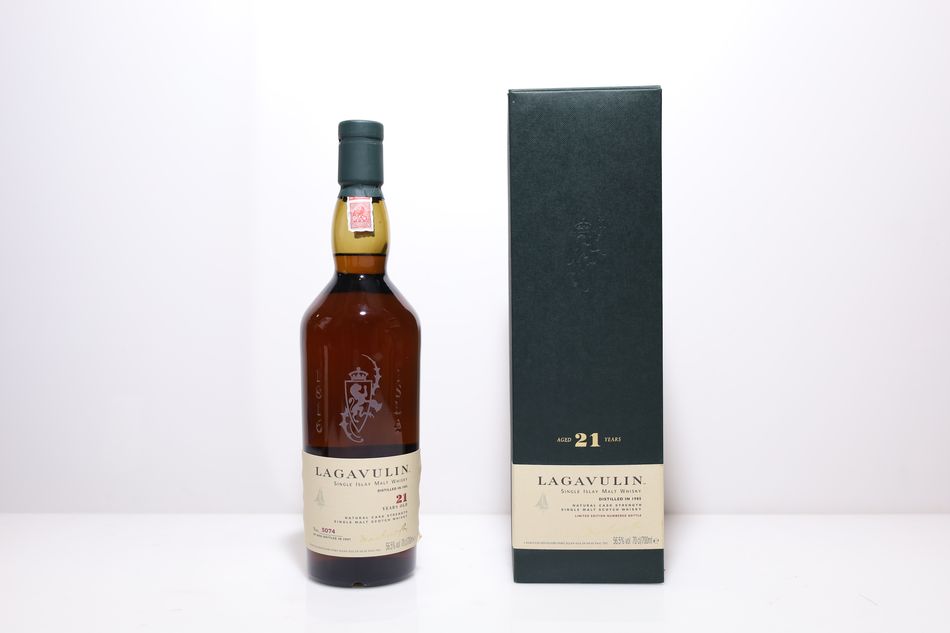 Lagavulin 1985 21 Years Old
