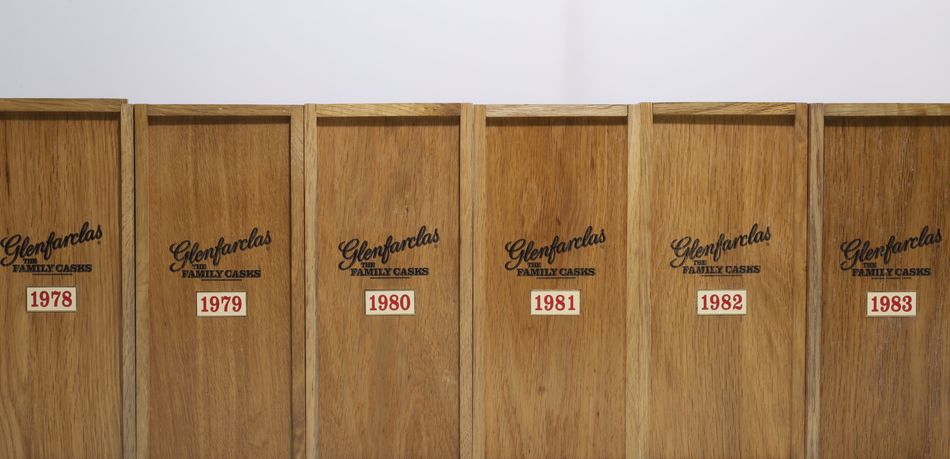 Glenfarclas Family Casks 1952 - 1994 松木盒