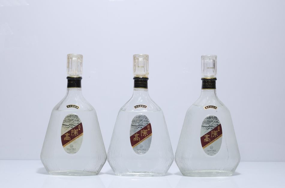 民國72年 紅扁 陳年特級高粱酒