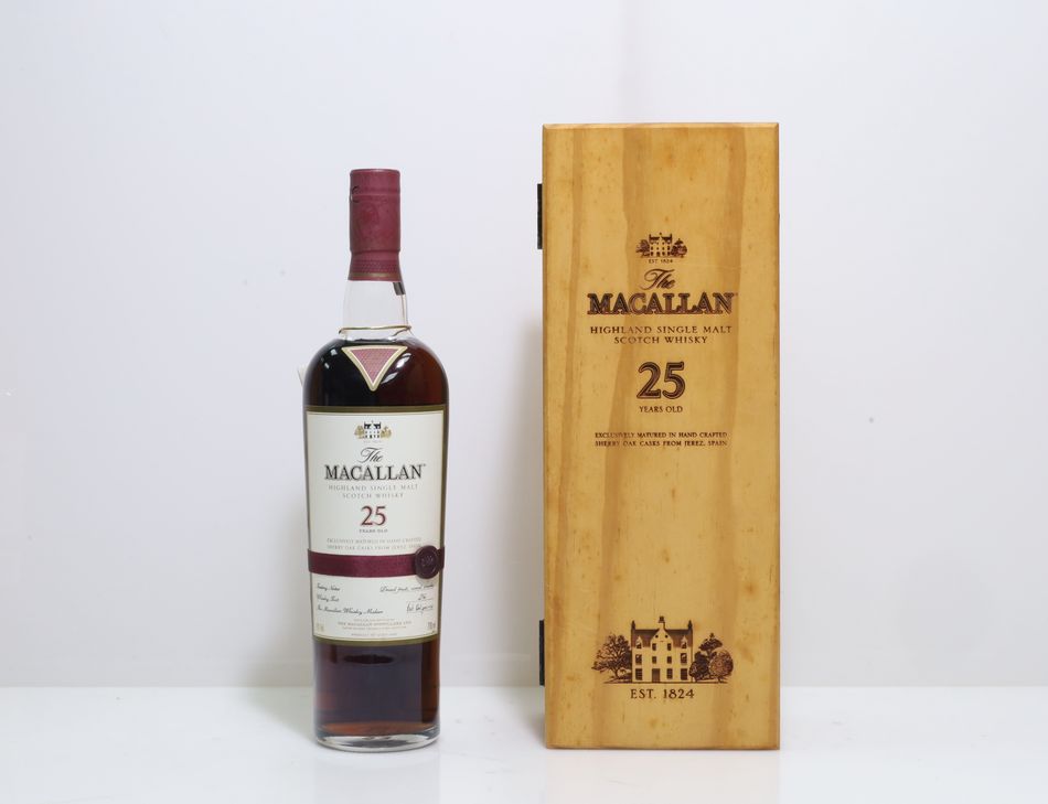 Macallan 25 Years Old Sherry Oak
