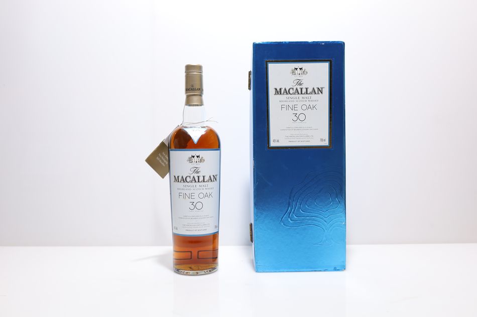Macallan 30 Years Old Fine Oak 亮面盒
