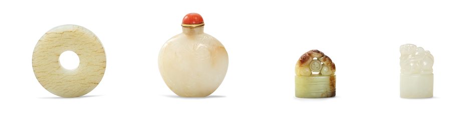 18/19世紀 白玉及青黃玉玉飾（四件一組）

白玉穀紋璧
白玉「歲寒三友」鼻煙壺
青黃玉太極紋鈕印
白玉獸鈕印