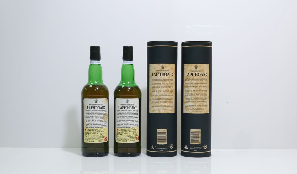 Laphroaig 10 Years Old Original Cask Strength Red Stripe