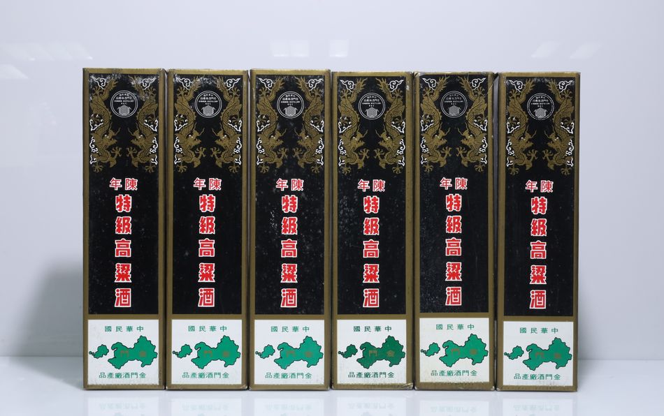 民國74年 黑金剛 陳年特級高粱酒