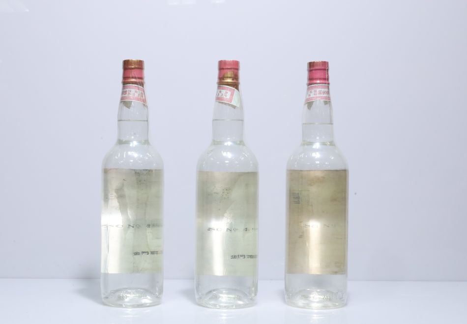 民國86年 白金龍 特級高粱酒 人蔘味