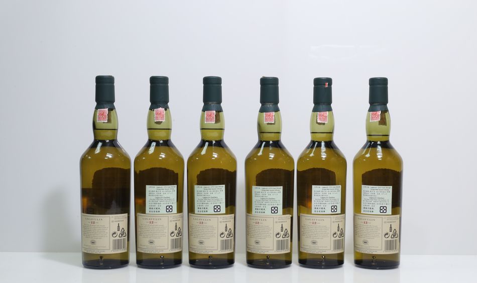 Lagavulin 12 Years Old Cask Strength 2004
