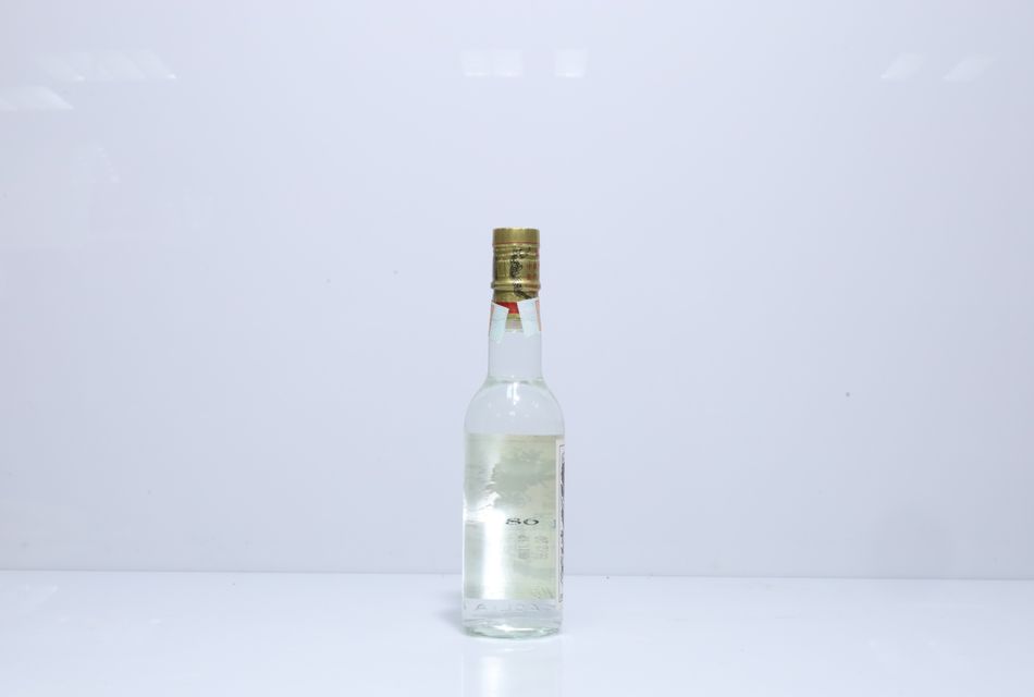 民國86年 白金龍 特級高粱酒