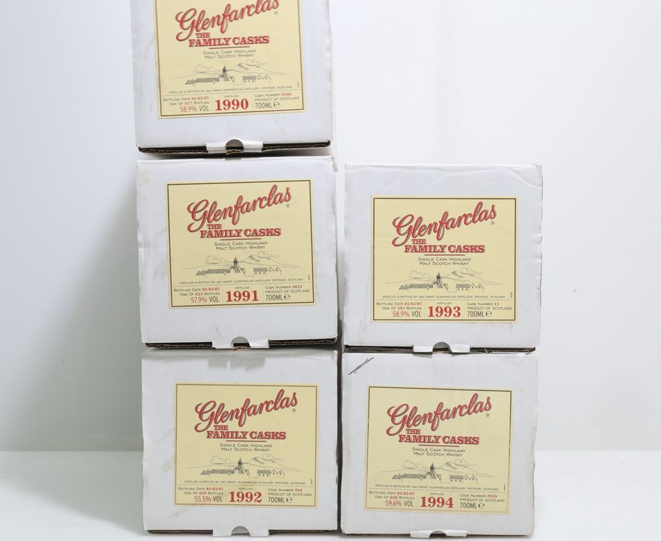 Glenfarclas Family Casks 1952 - 1994 松木盒