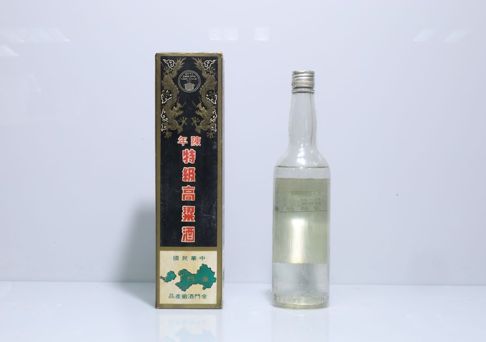 民國68年 黑金剛 陳年特級高粱酒