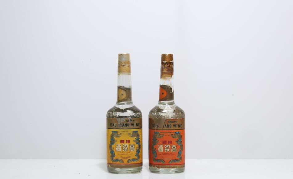 民國57年 三角瓶 精選高粱酒